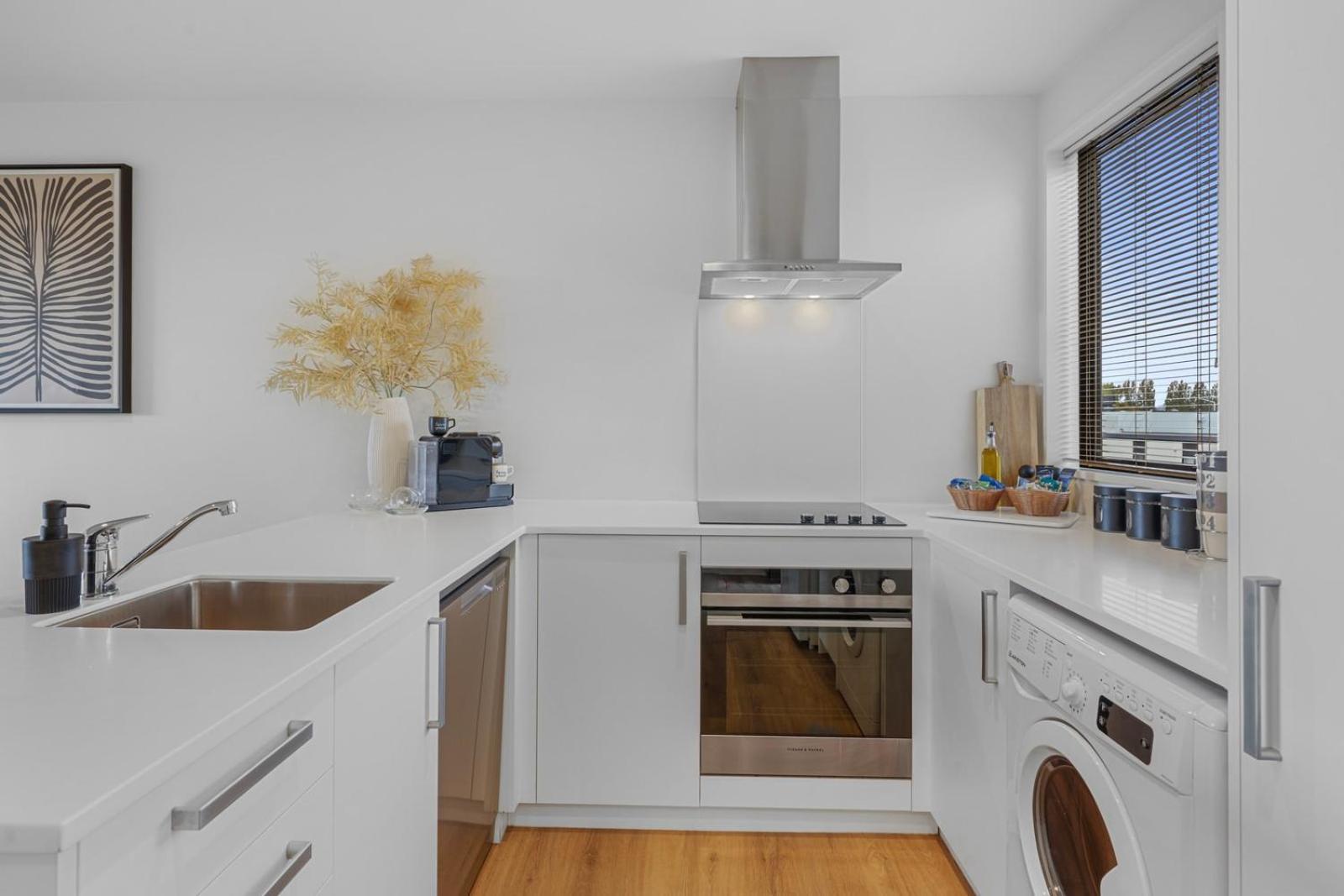 The Salisbury - 2 Bedroom Home كريستتشيرش المظهر الخارجي الصورة